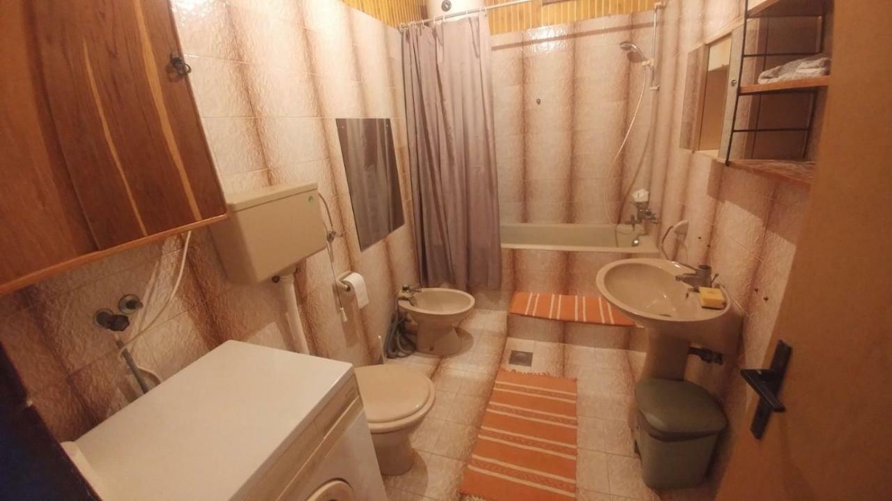 Family Apartment Near Beach Биоград на Мору Екстериор снимка
