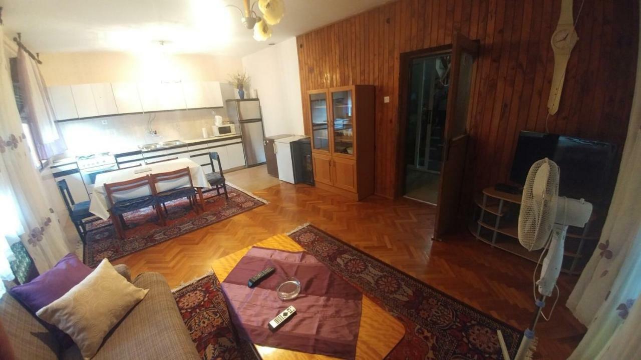 Family Apartment Near Beach Биоград на Мору Екстериор снимка