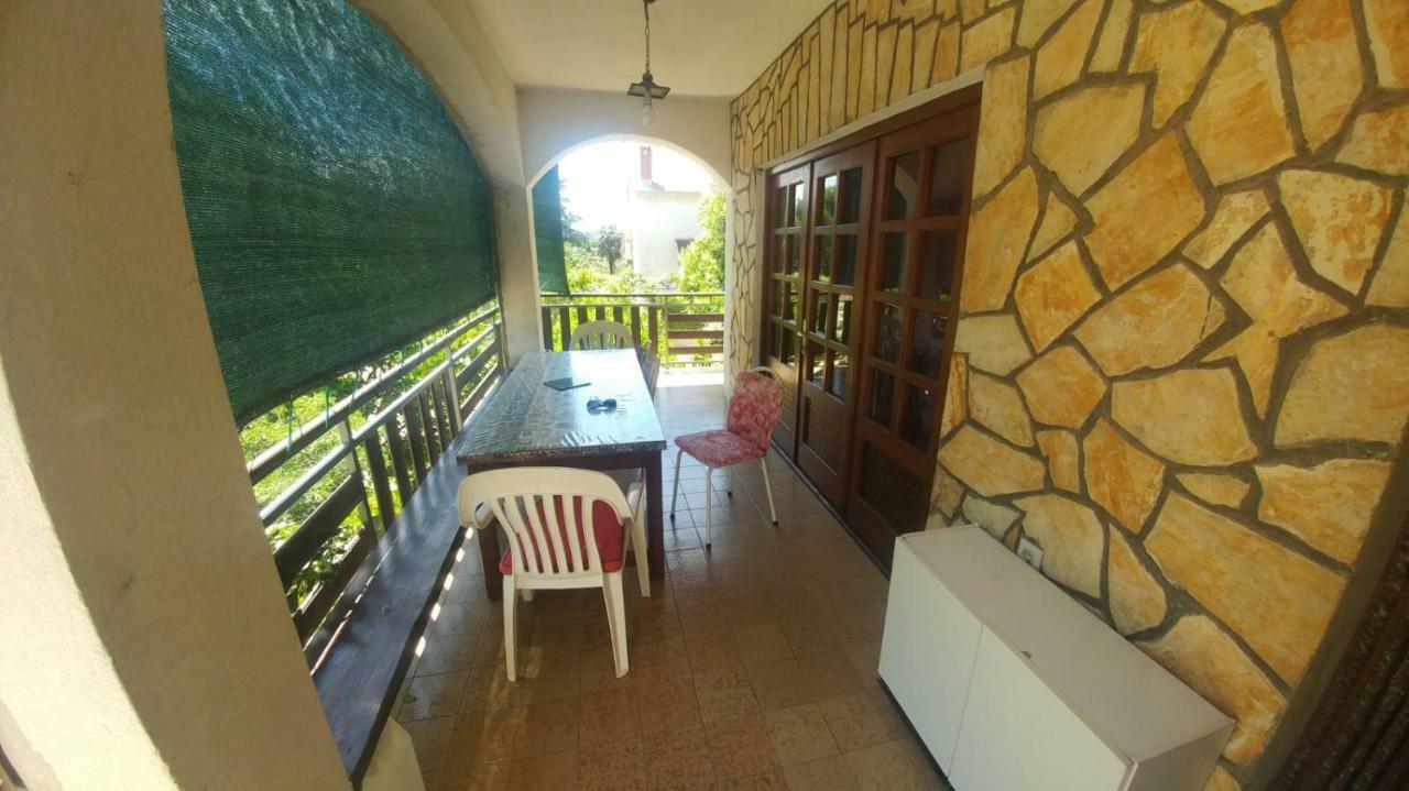 Family Apartment Near Beach Биоград на Мору Екстериор снимка
