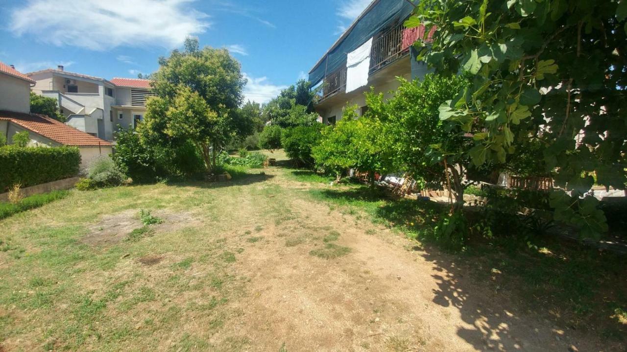 Family Apartment Near Beach Биоград на Мору Екстериор снимка