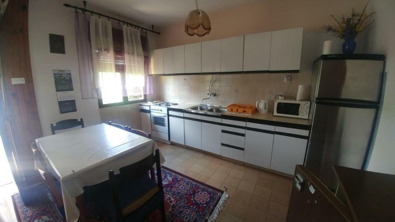 Family Apartment Near Beach Биоград на Мору Екстериор снимка